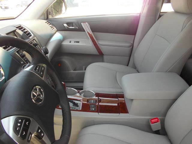 Toyota Highlander 2013 photo 2