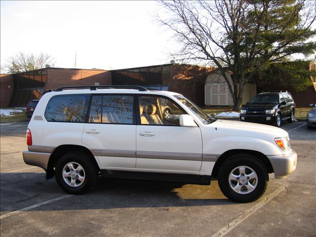 Toyota Land Cruiser 1999 photo 3