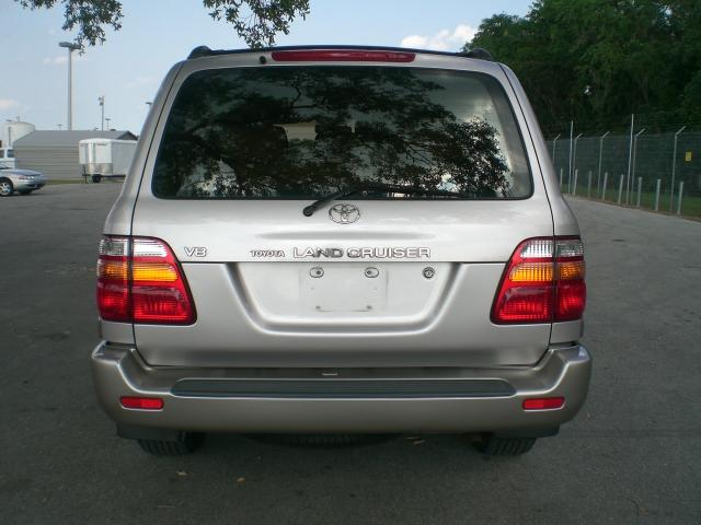 Toyota Land Cruiser 2000 photo 5