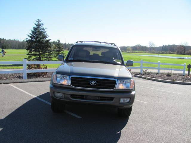 Toyota Land Cruiser 2002 photo 2