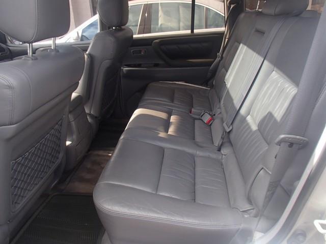 Toyota Land Cruiser 2002 photo 4