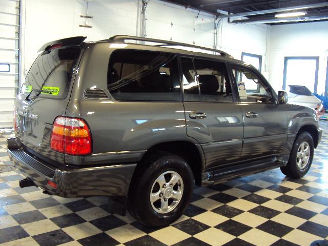 Toyota Land Cruiser 2002 photo 1