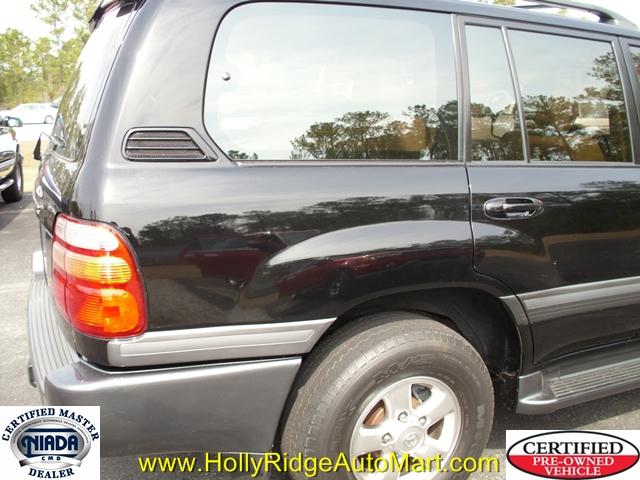 Toyota Land Cruiser 2002 photo 3