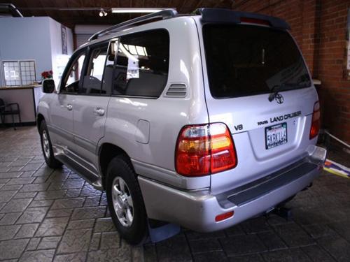 Toyota Land Cruiser 2002 photo 3