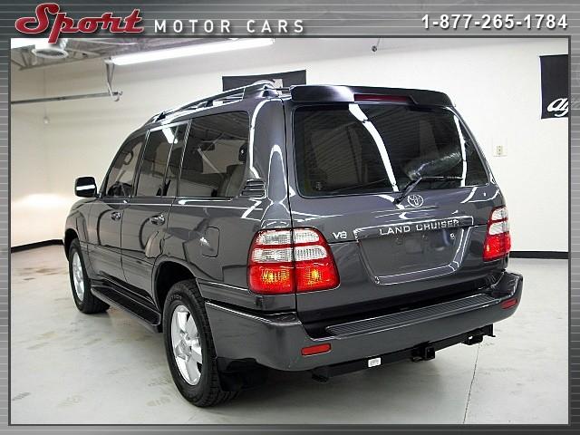 Toyota Land Cruiser 2003 photo 2