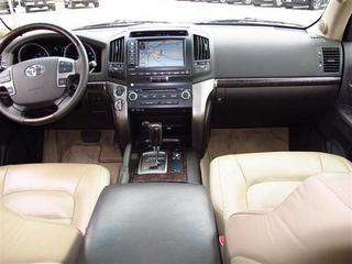 Toyota Land Cruiser 2010 photo 1