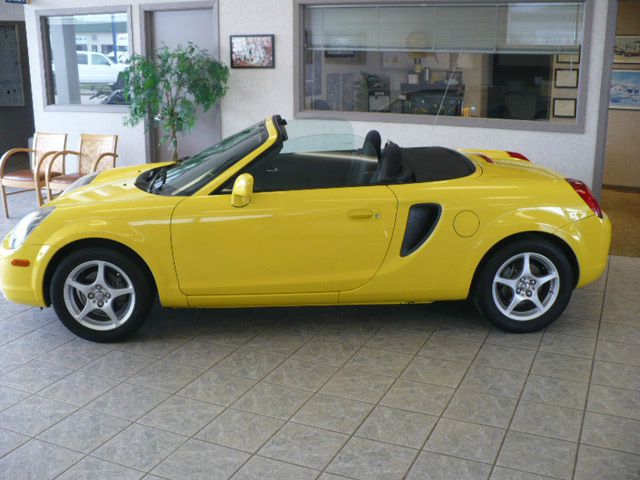 Toyota MR2 Spyder 2000 photo 4