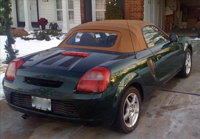 Toyota MR2 Spyder 2001 photo 1