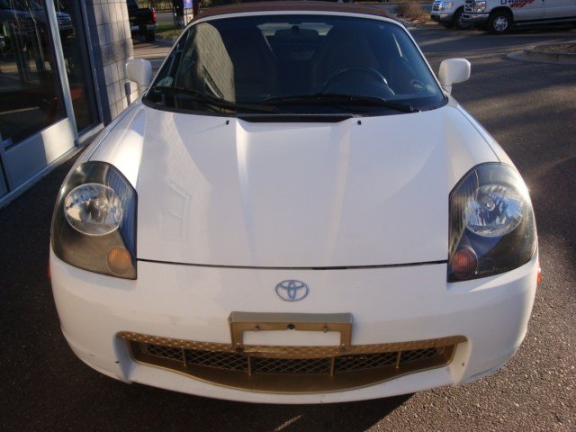 Toyota MR2 Spyder 2001 photo 4