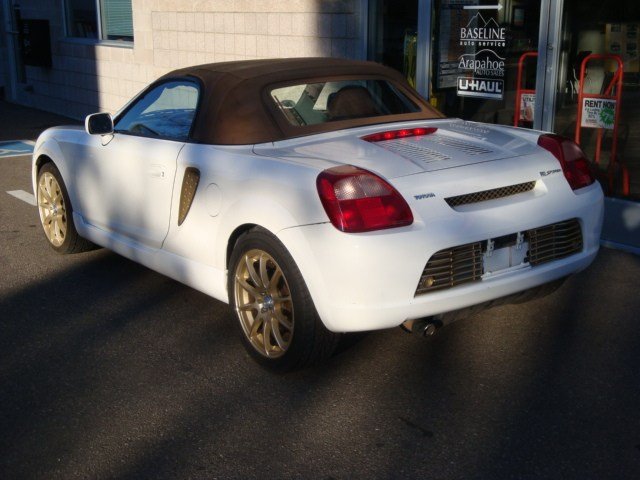 Toyota MR2 Spyder 2001 photo 5