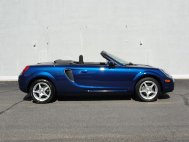 Toyota MR2 Spyder 2001 photo 1