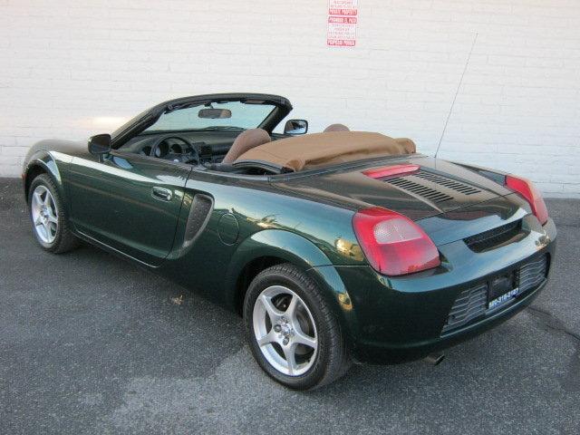 Toyota MR2 Spyder 2001 photo 1