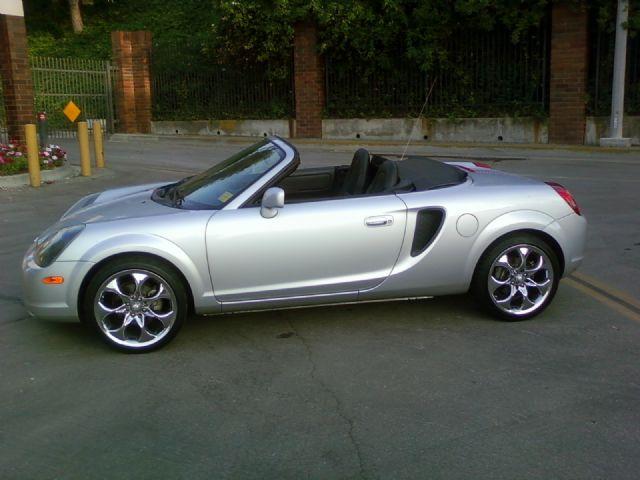 Toyota MR2 Spyder Base Convertible