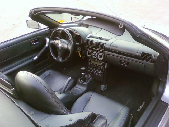 Toyota MR2 Spyder 2001 photo 5