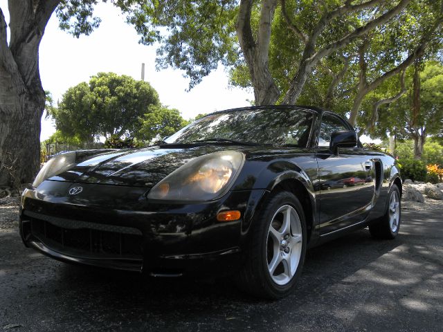 Toyota MR2 Spyder 2001 photo 4