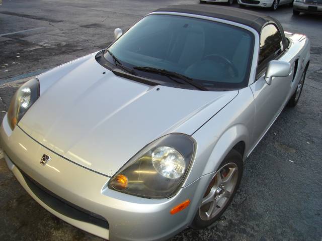 Toyota MR2 Spyder Base Convertible