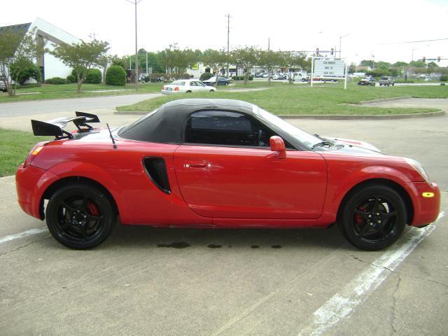 Toyota MR2 Spyder 2001 photo 1