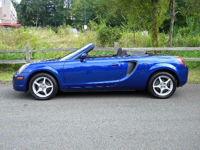 Toyota MR2 Spyder 2001 photo 1