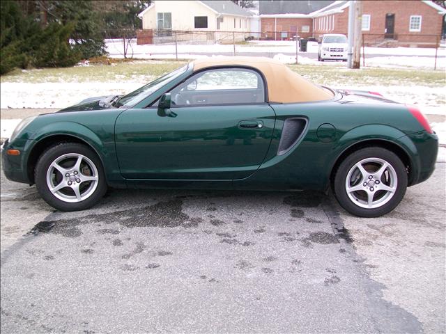 Toyota MR2 Spyder 2002 photo 1