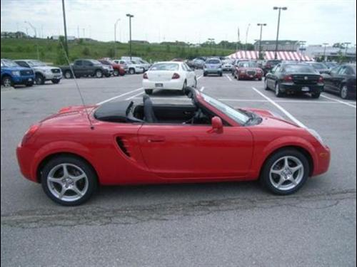 Toyota MR2 Spyder 2003 photo 4