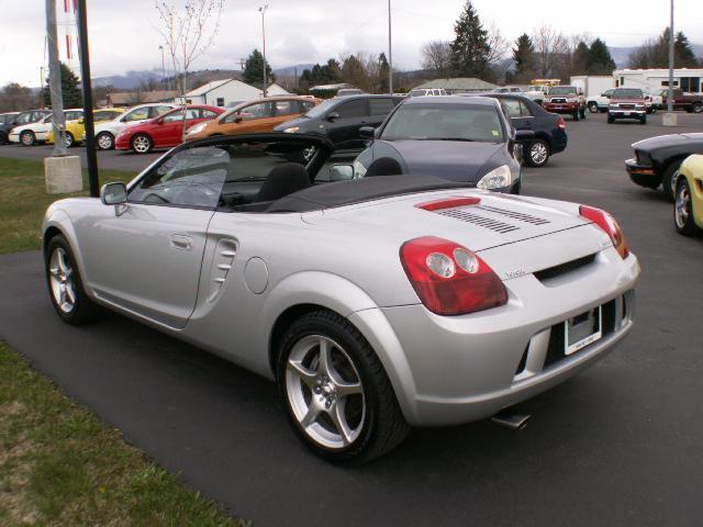 Toyota MR2 Spyder 2005 photo 5