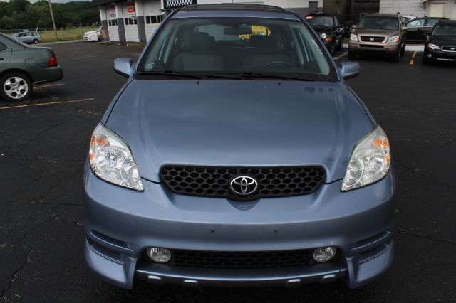 Toyota Matrix 2003 photo 2