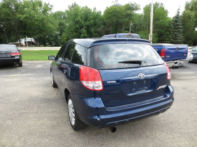 Toyota Matrix 2003 photo 2