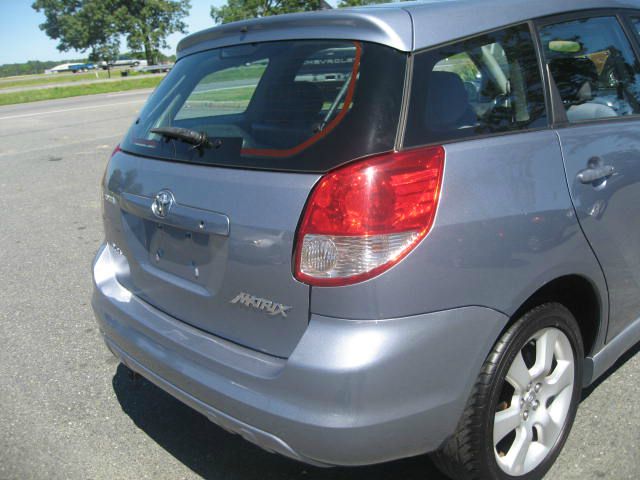 Toyota Matrix 2003 photo 14