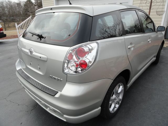 Toyota Matrix 2003 photo 2