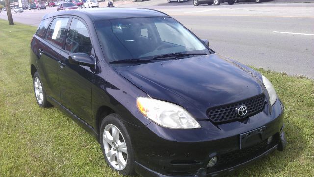 Toyota Matrix 2003 photo 2