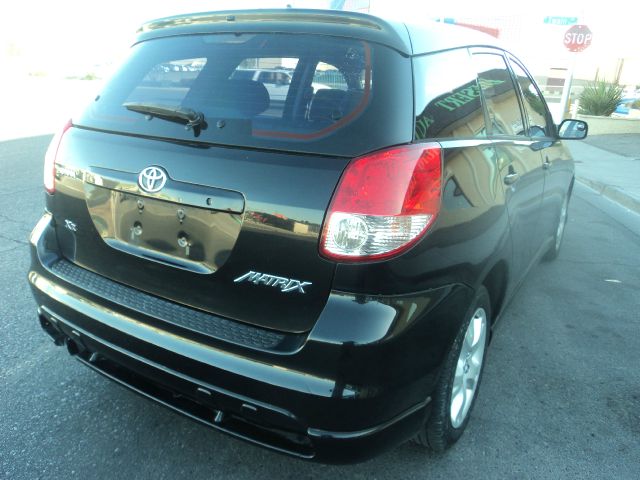 Toyota Matrix 2003 photo 2