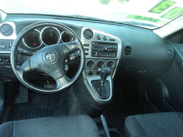 Toyota Matrix 2003 photo 6