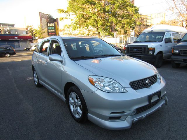 Toyota Matrix 2004 photo 3