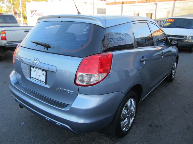 Toyota Matrix 2004 photo 1