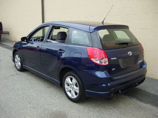 Toyota Matrix 2004 photo 4