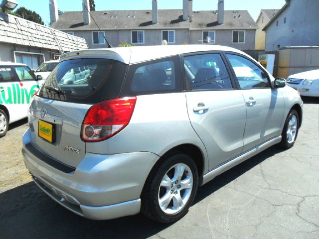 Toyota Matrix 2004 photo 4