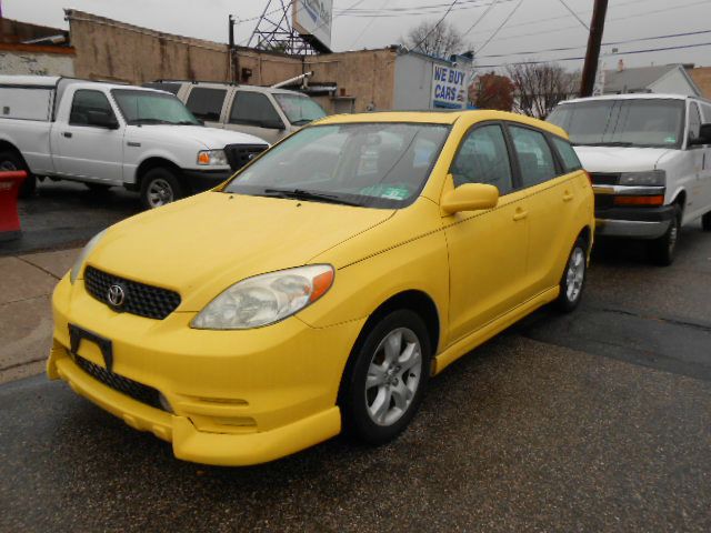 Toyota Matrix 2004 photo 1