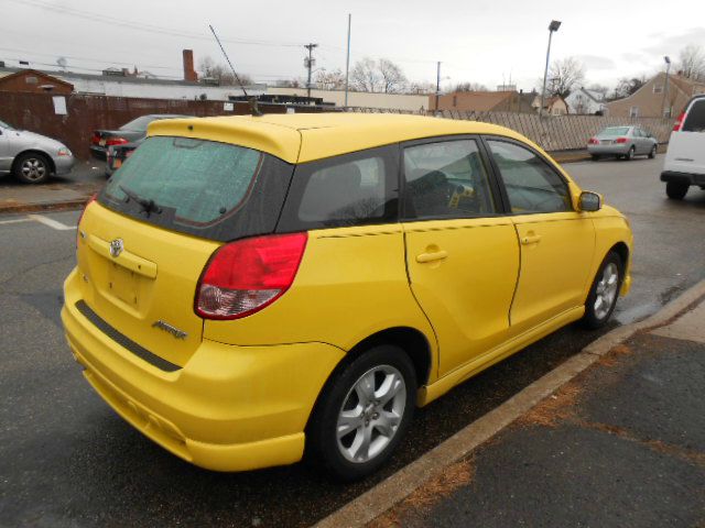 Toyota Matrix 2004 photo 3