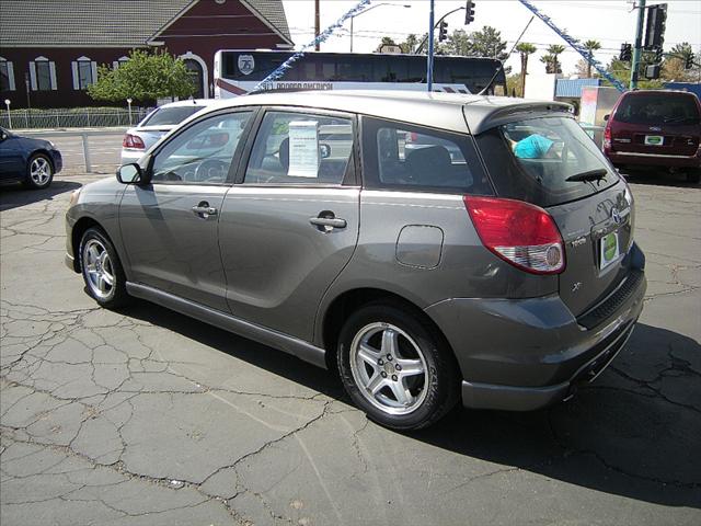 Toyota Matrix 2004 photo 2