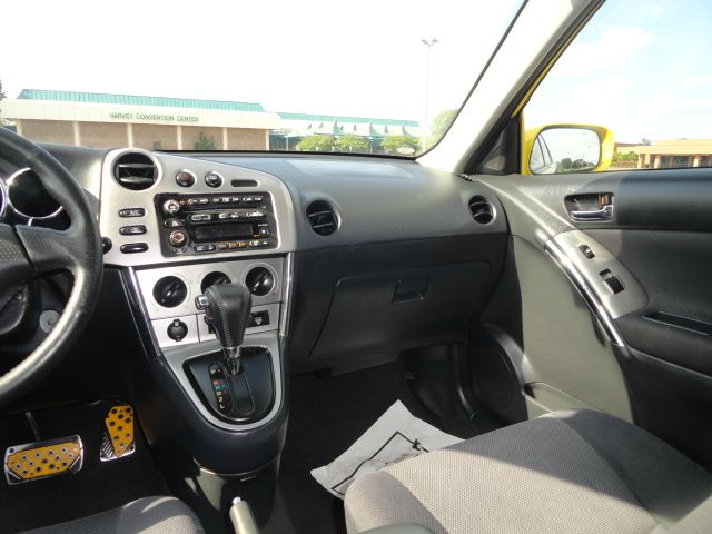 Toyota Matrix 2004 photo 30