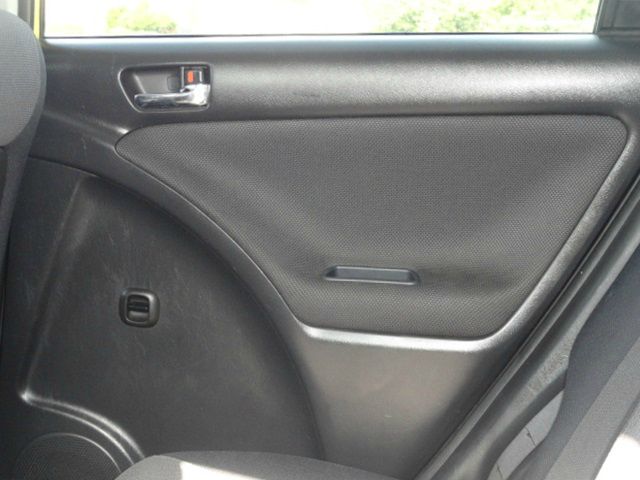 Toyota Matrix 2004 photo 4