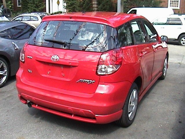 Toyota Matrix 2004 photo 2