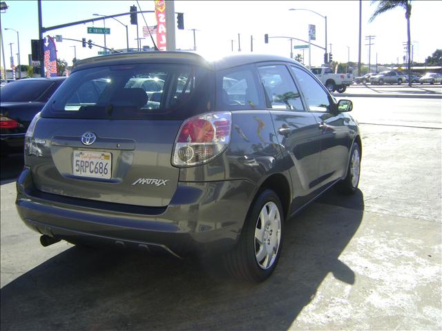 Toyota Matrix 2005 photo 2