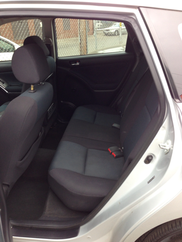 Toyota Matrix 2005 photo 2