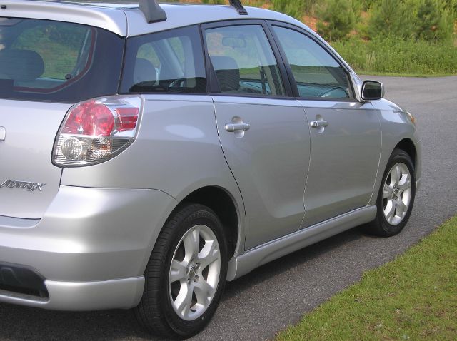 Toyota Matrix 2005 photo 2