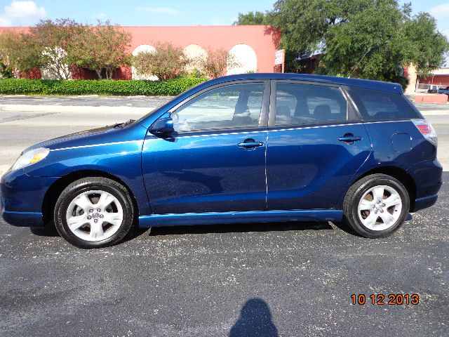 Toyota Matrix 2005 photo 2