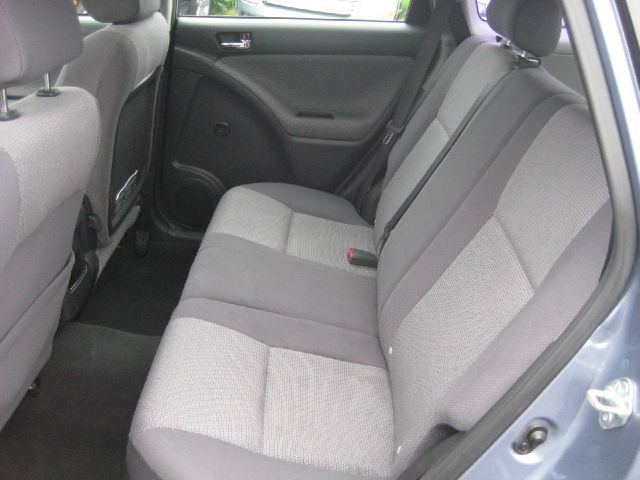 Toyota Matrix 2005 photo 14