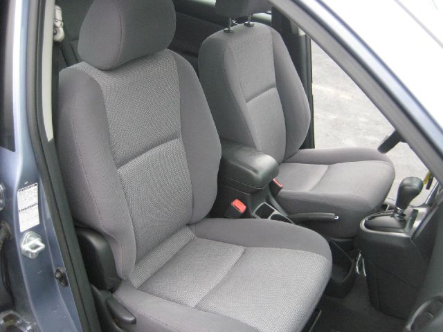 Toyota Matrix 2005 photo 15