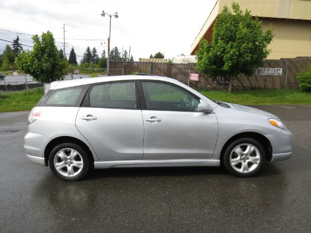 Toyota Matrix LTZ W/leathersunroof SUV