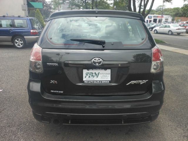 Toyota Matrix 2006 photo 2